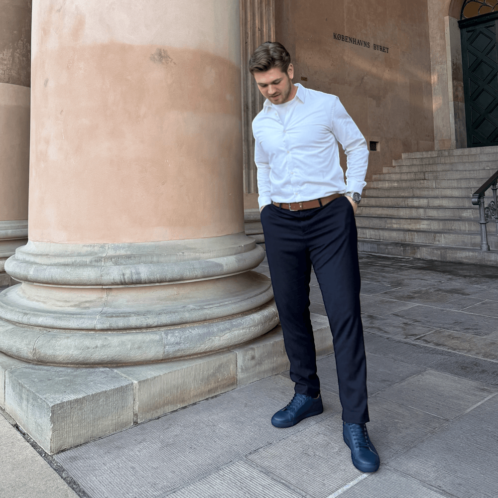 Essential Sneaker - All Navy