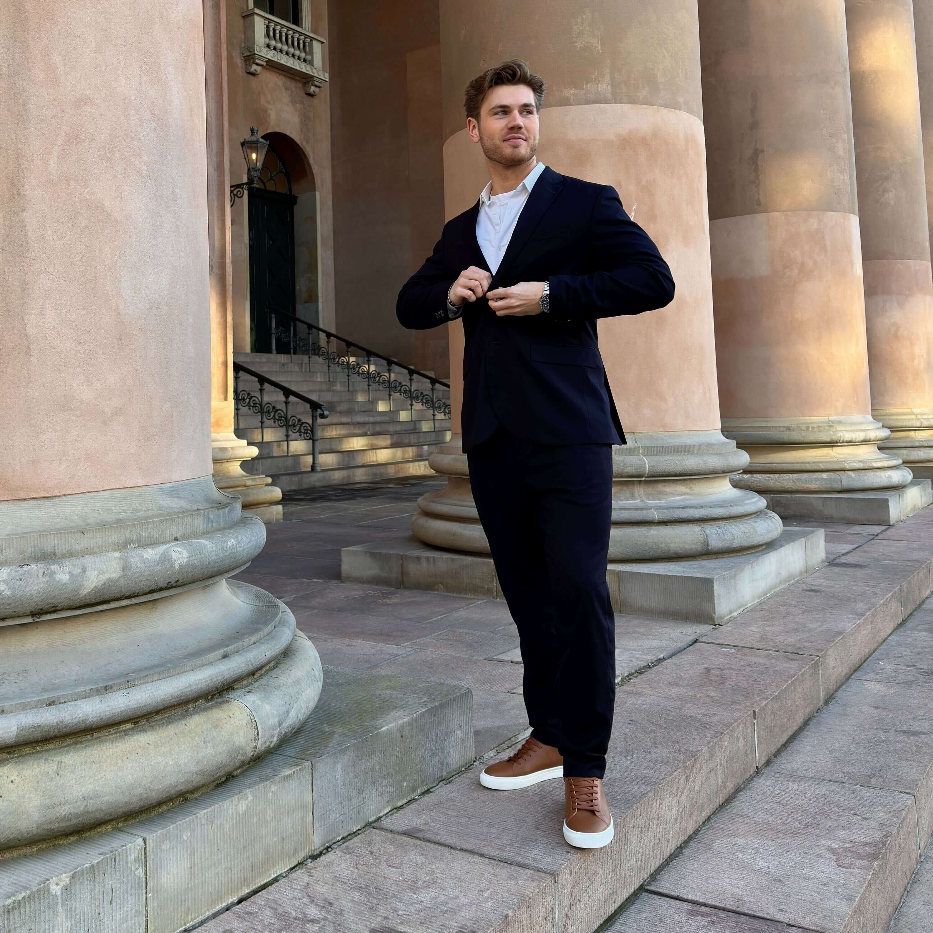 Essential Sneaker - Cognac