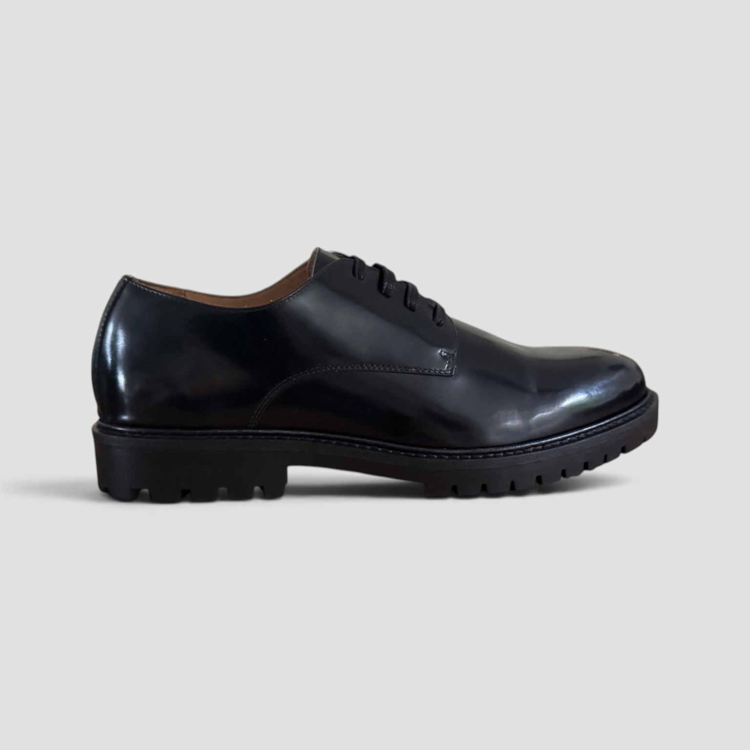 Modern Derby - Classic Black