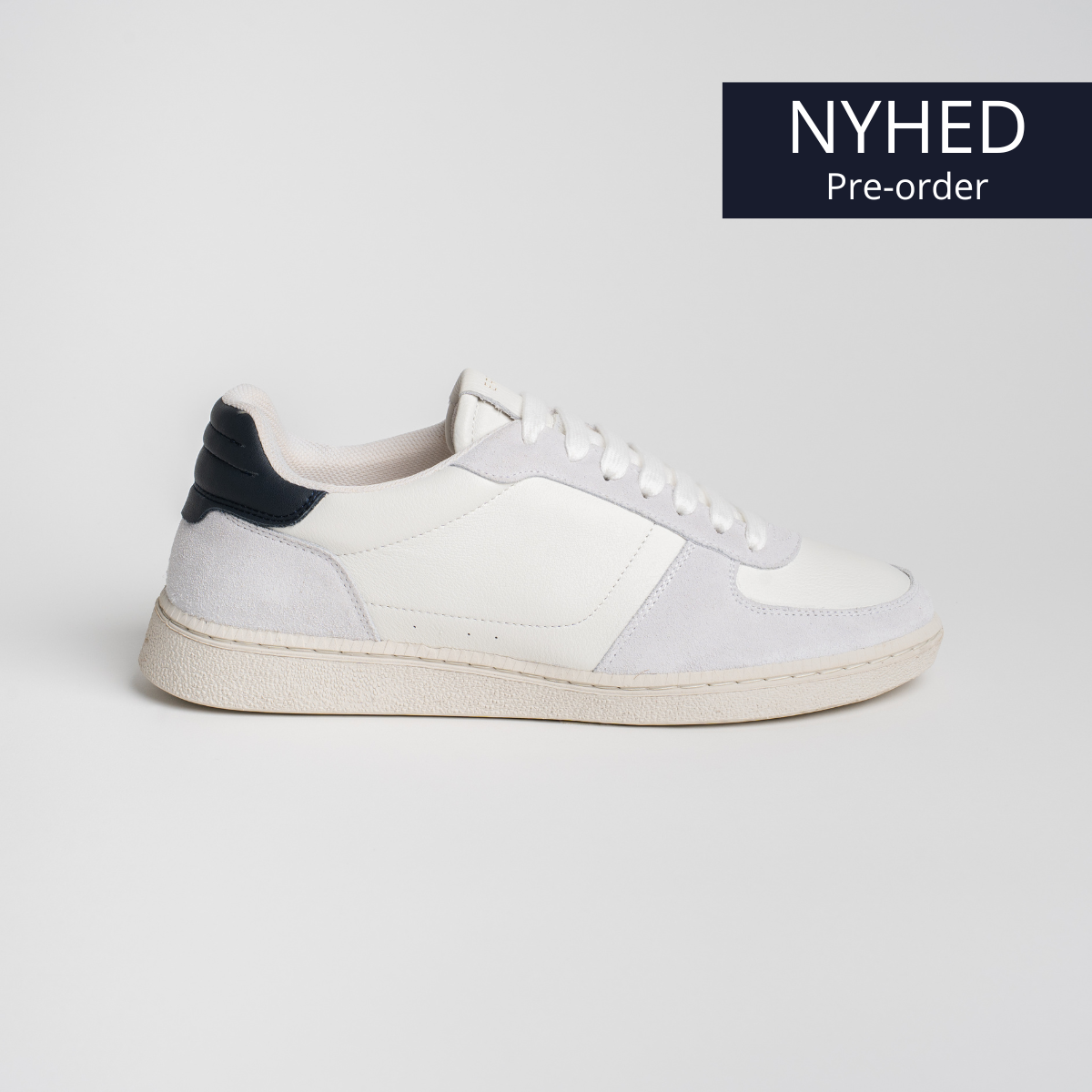 Retro Sneaker - Off White