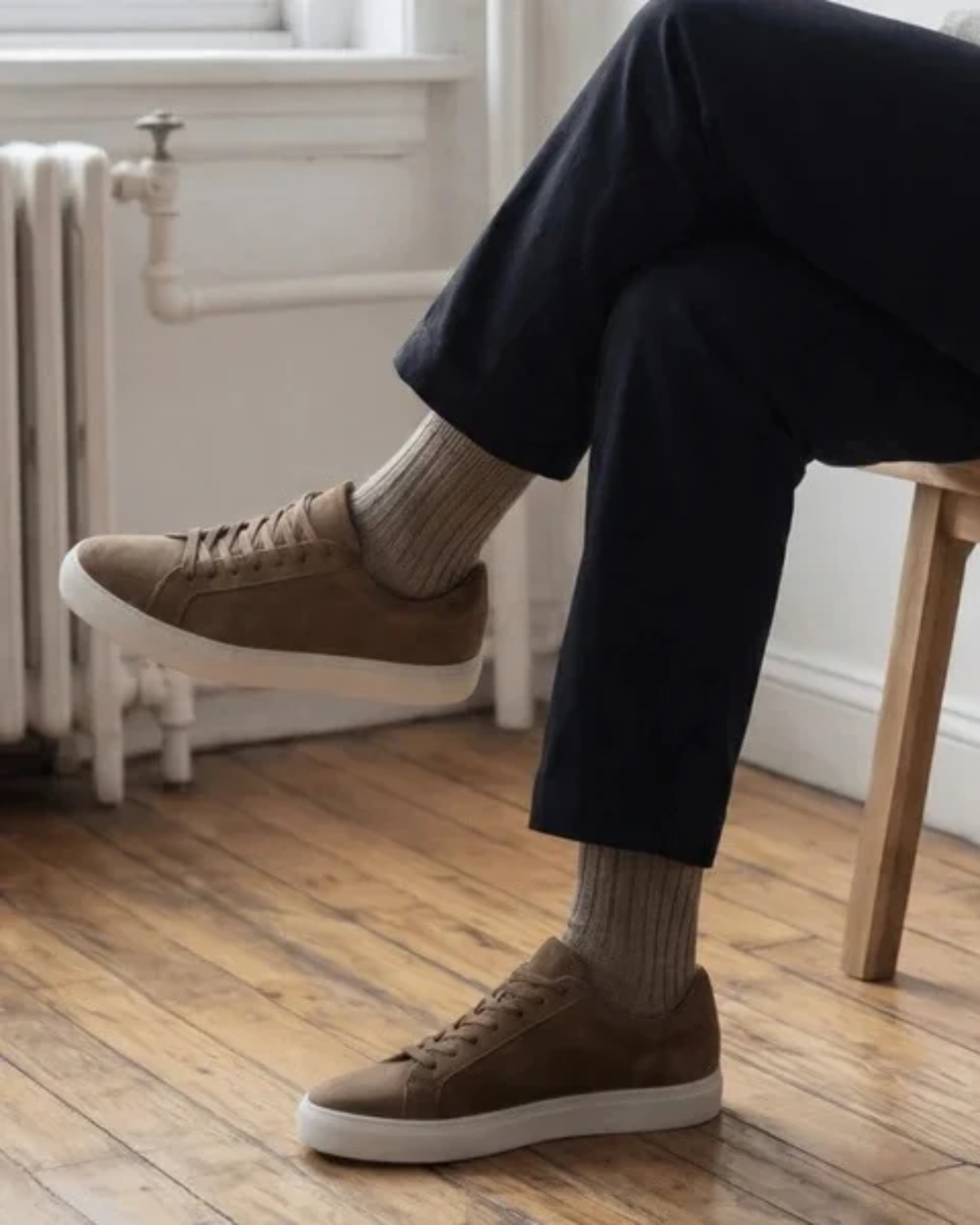 Essential Sneaker - Walnut