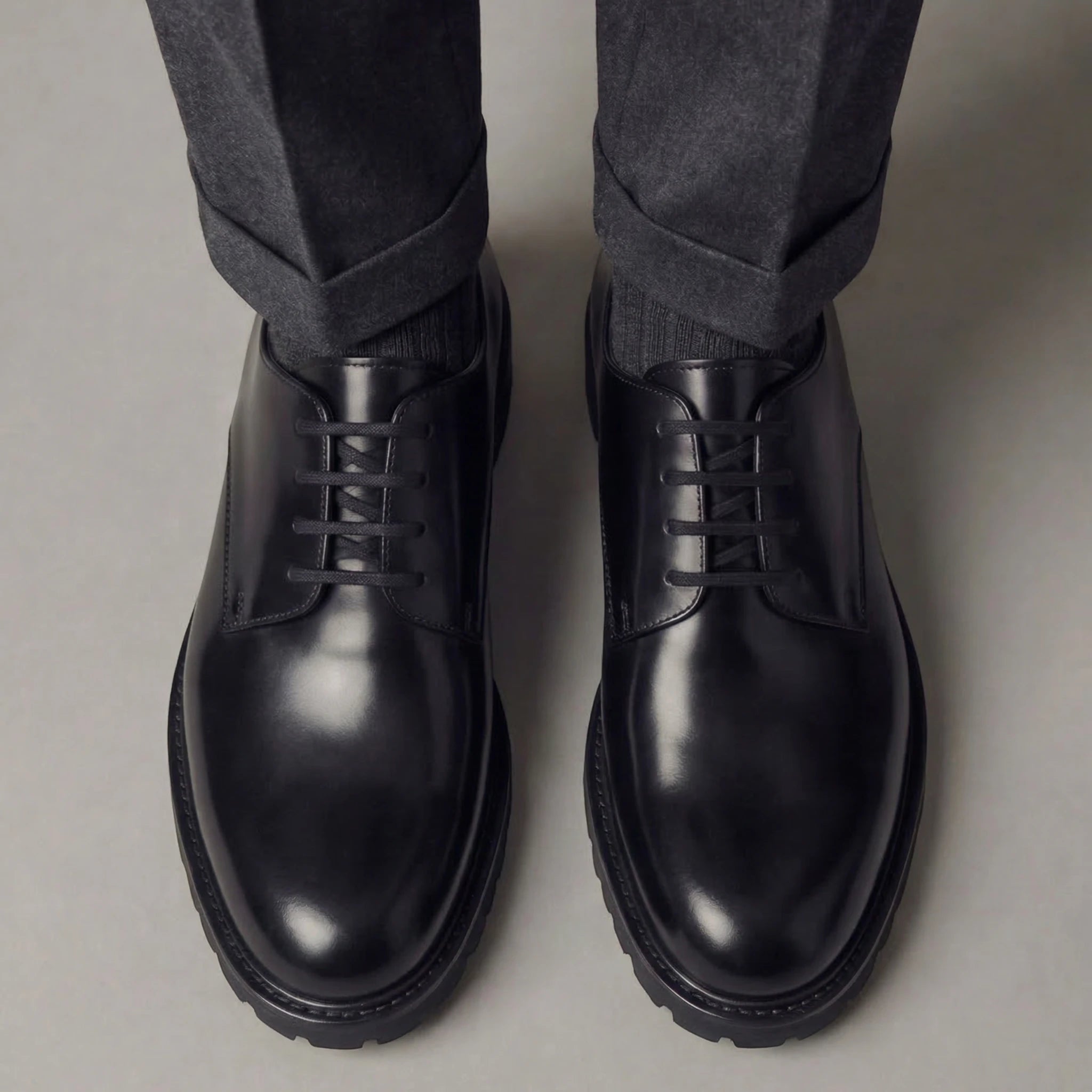 Modern Derby - Classic Black
