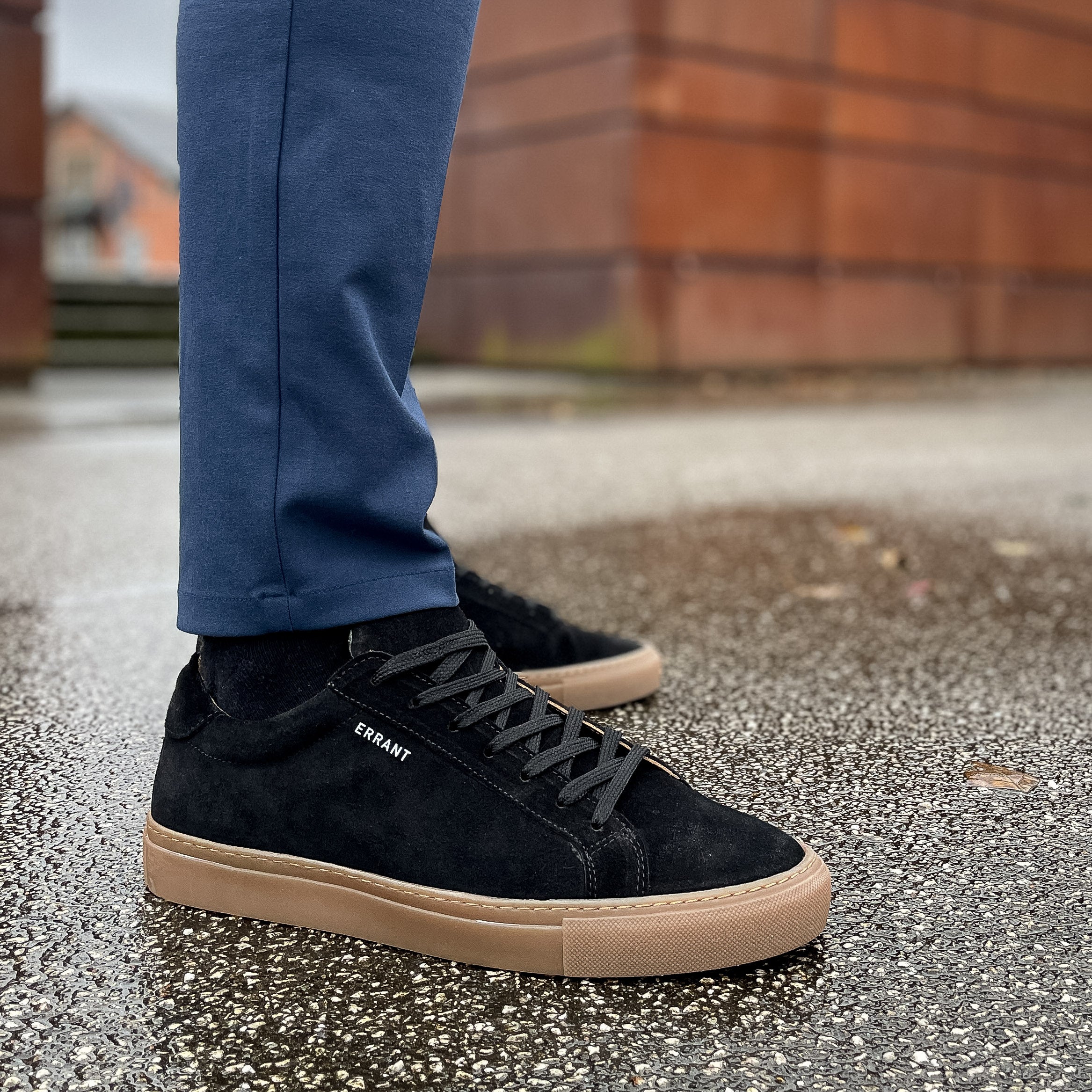 Essential Sneaker - Black Suede Gum (Herre)
