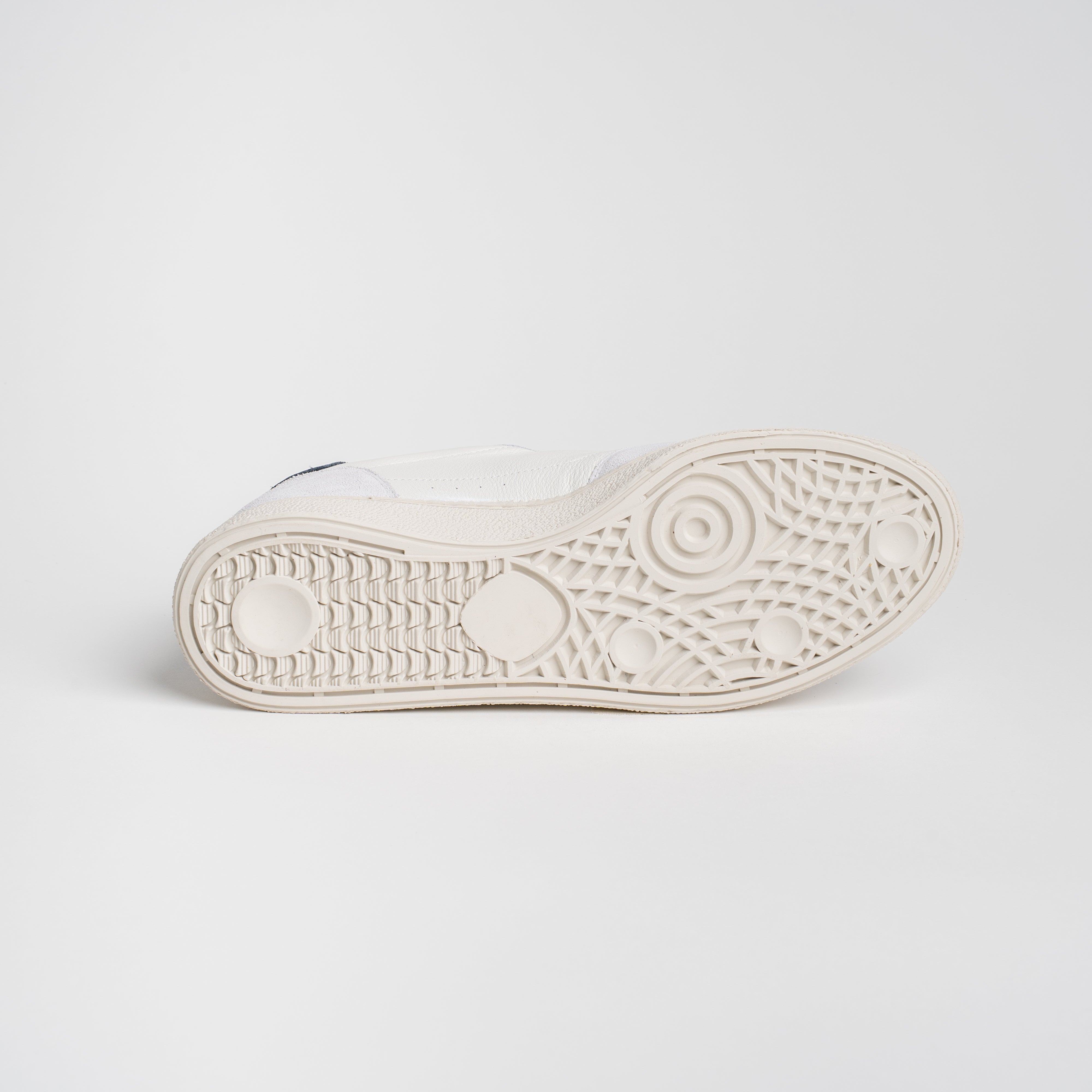 Retro Sneaker - Off White
