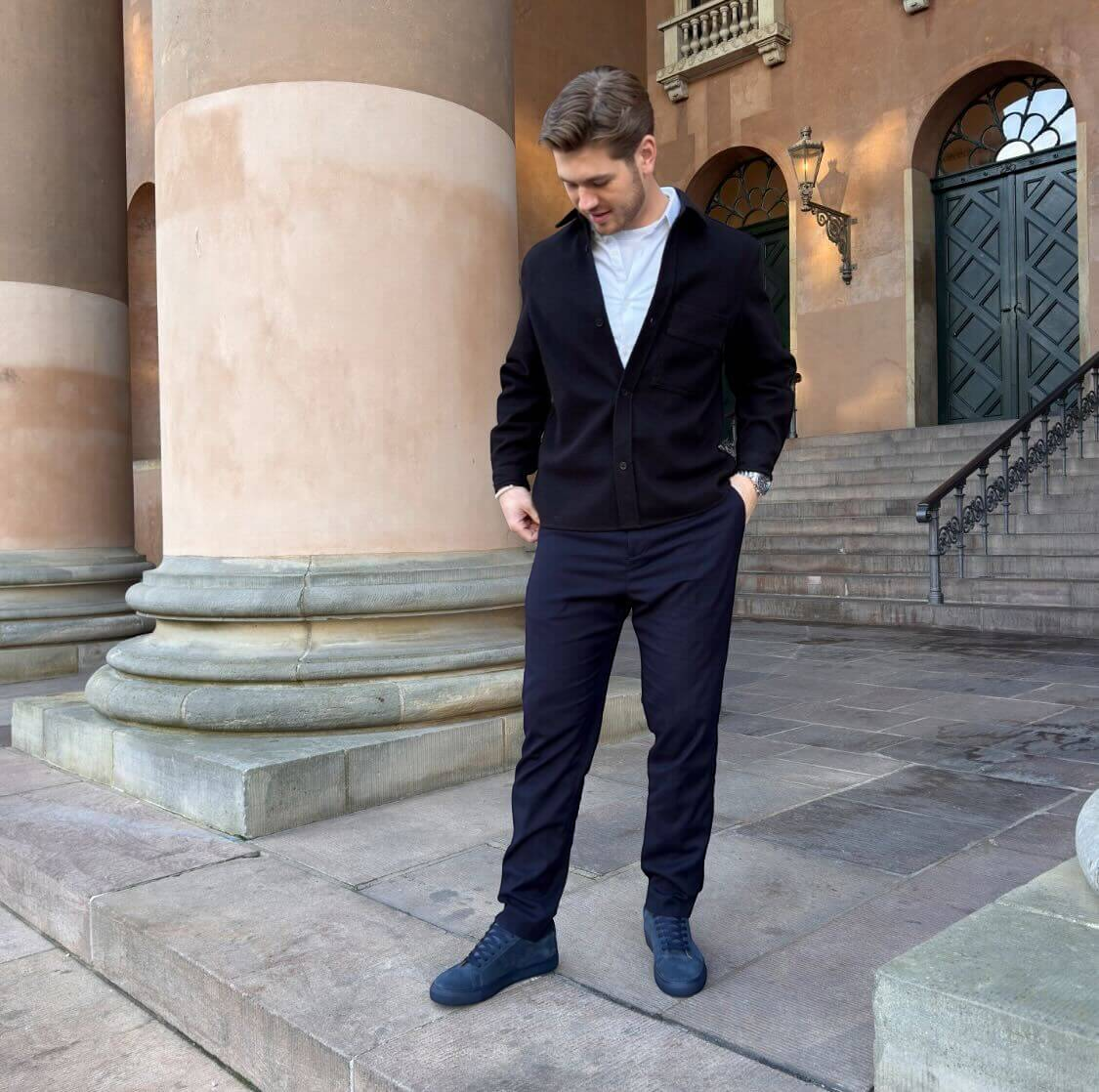 Essential Sneaker - All Navy Suede