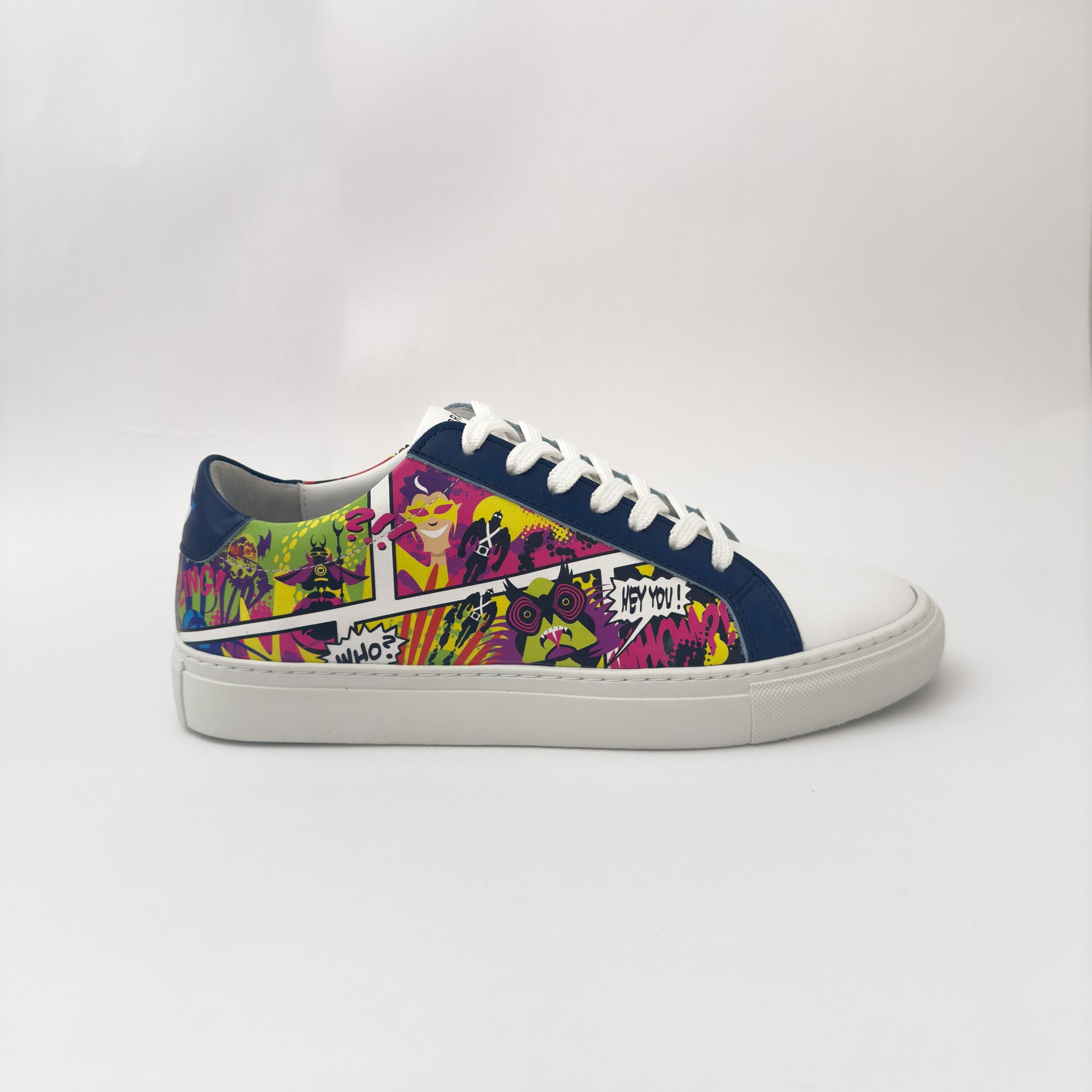 Errant x Fantask Sneaker set fra siden med hvid baggrund