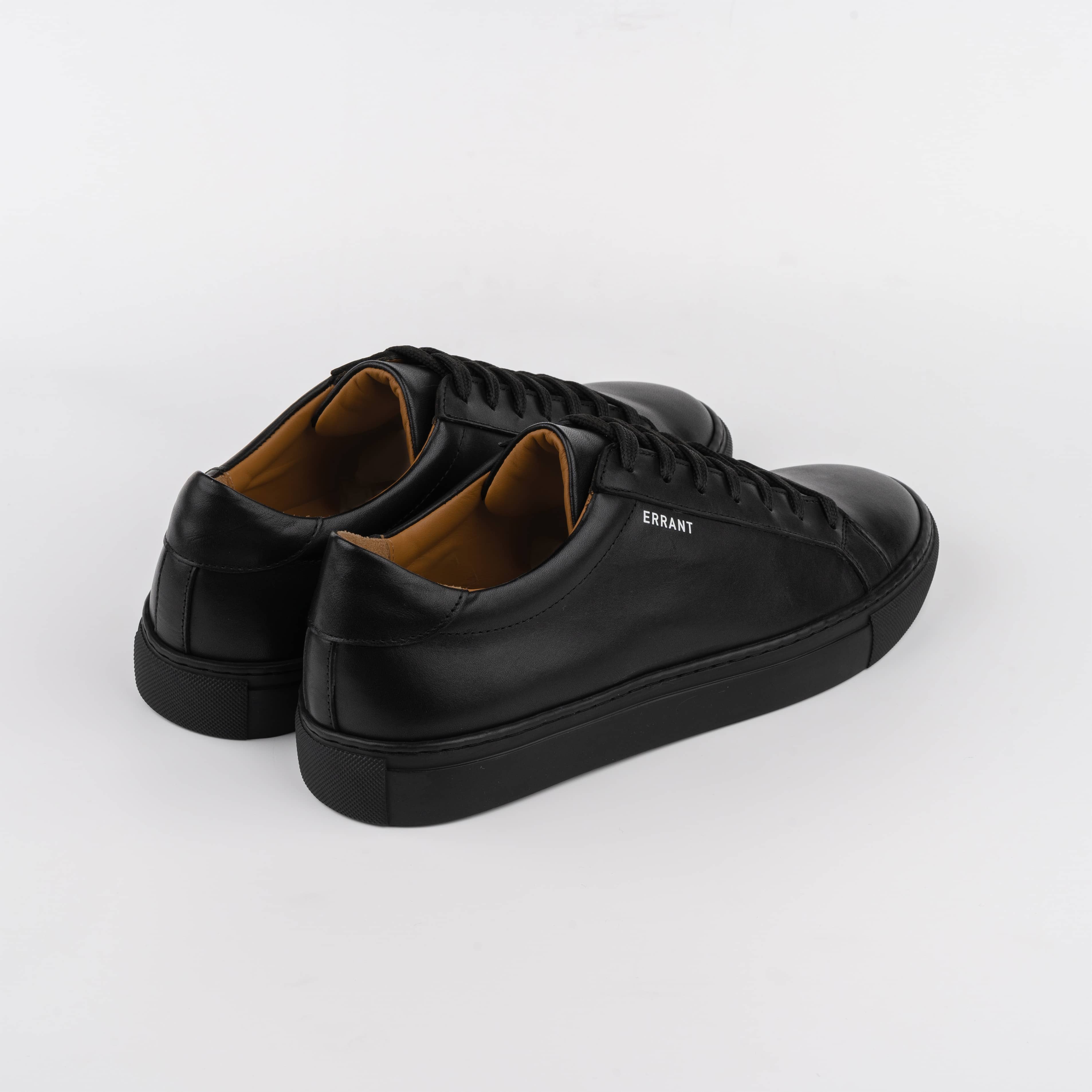 Essential Sneaker - All Black Classy (Herre)